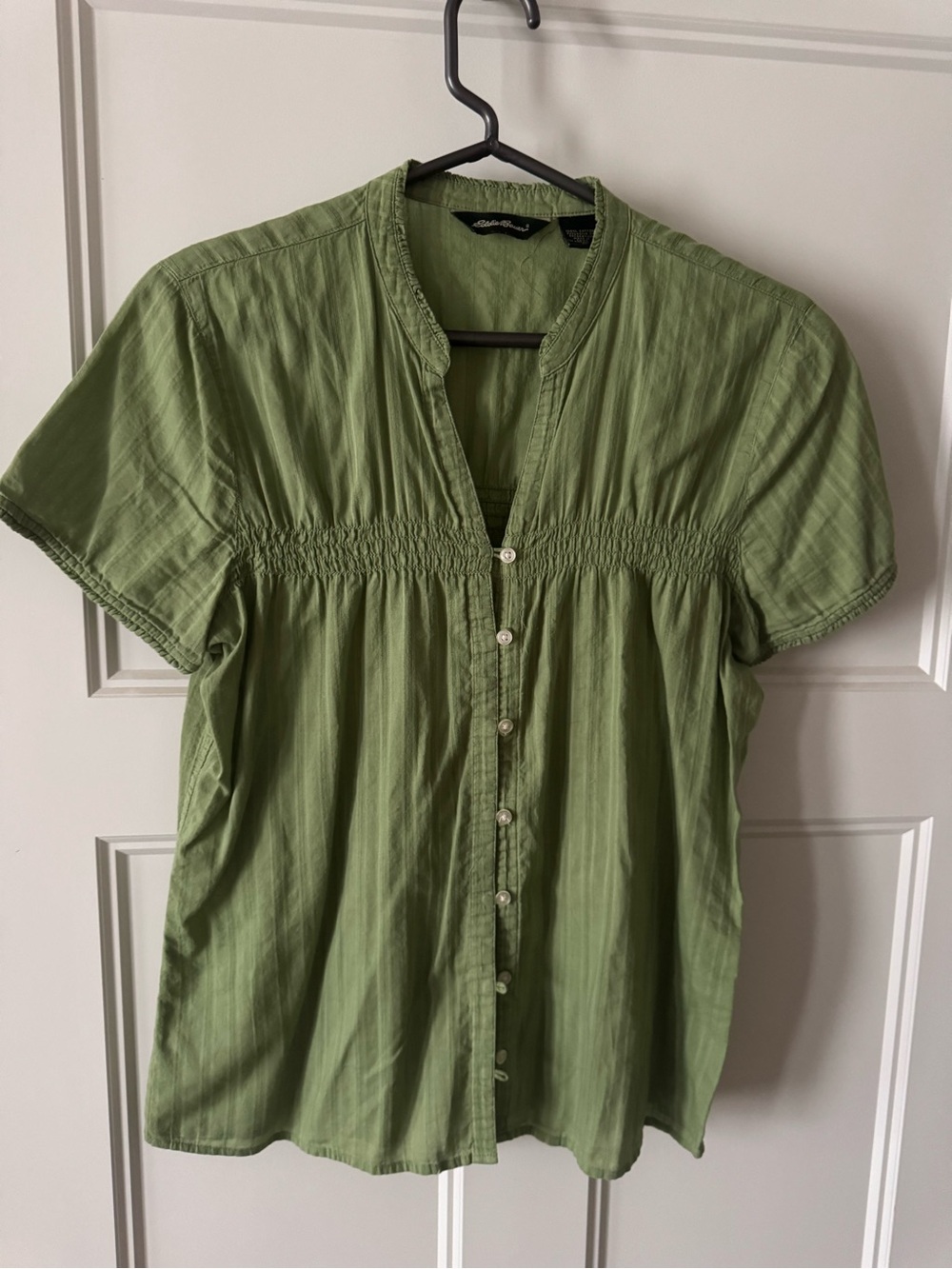 Eddie Bauer Light Green Short-Sleeve Button-Front Blouse